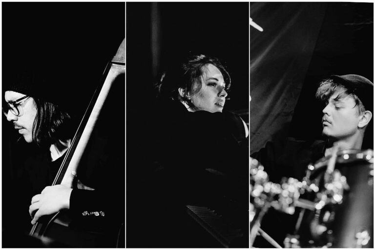 Eine Collage aus Schwarz-Weiß-Fotos der eiznelnen Mitglieder des Trios