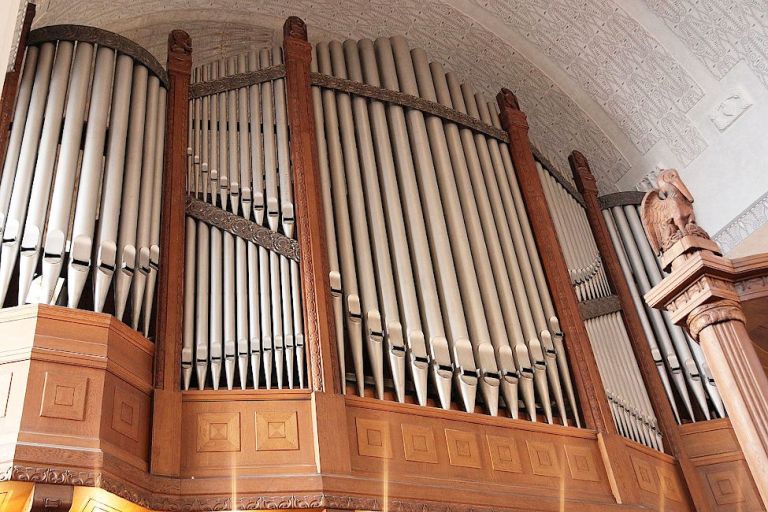 Ansicht der Jehmlich-Orgel in der Philippuskirche
