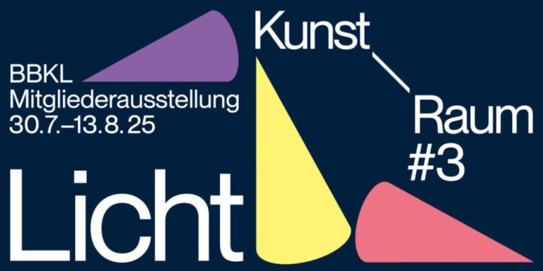 Die Grafik zur Veranstaltungen enthält die Informationen und zeigt drei verschiedenfarbige stilisierte Lichtkegel.