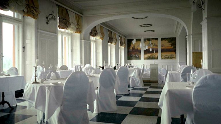 Blick in einen luxeriösen, historischen Speisesaal