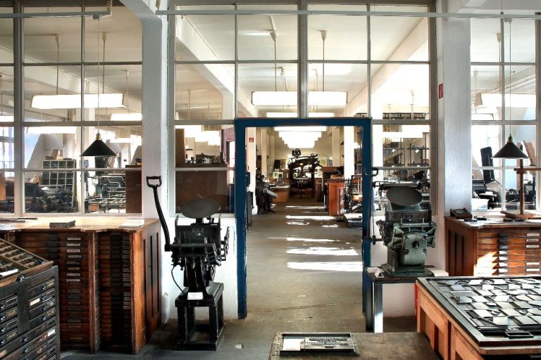 Die historischen Räume des Museums mit vielen Ausstellungsgegenständen