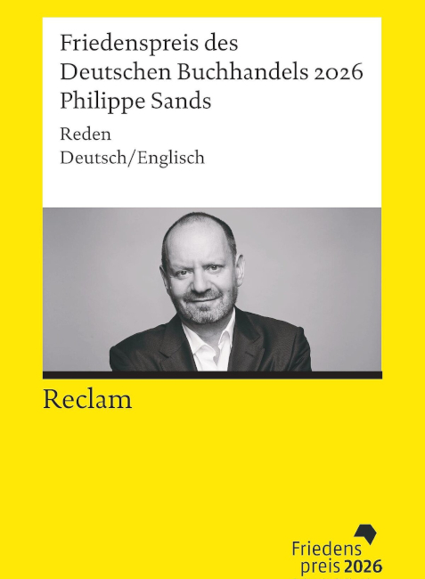 Auf einem gelben Buchcover ist ein Schwarz-Weiß-Foto des freundlich lächelnden Schriftsteller zu sehen.